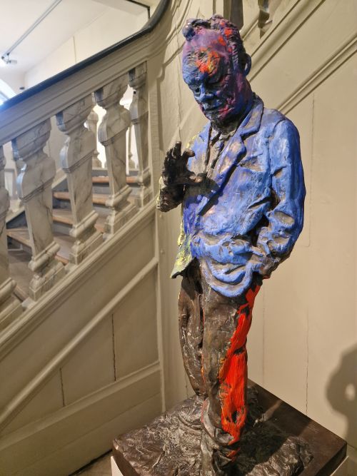 Statue