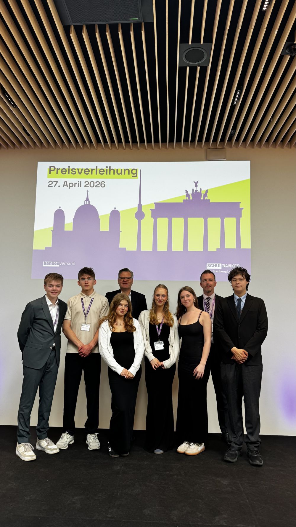 Gruppenfoto Schulbänker